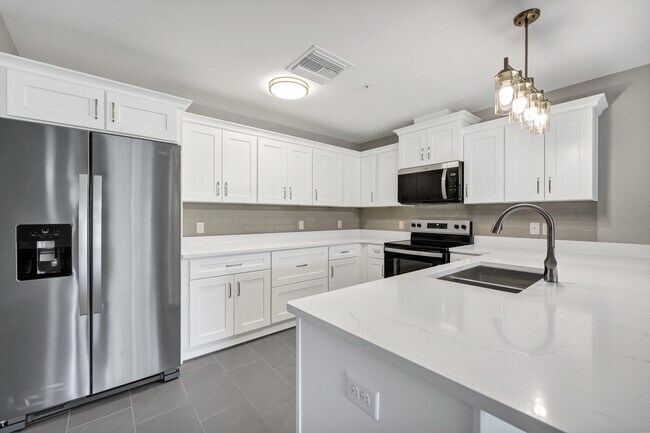 Building Photo - 37 SE 15th Terrace