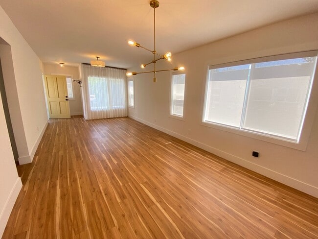 Building Photo - Advent - Large & Bright Two Bedroom Home L...