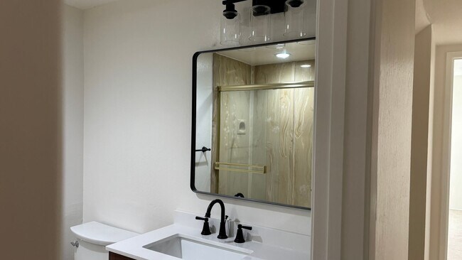 Building Photo - Spacious 4 bed/2.5 bath home in San Ramon