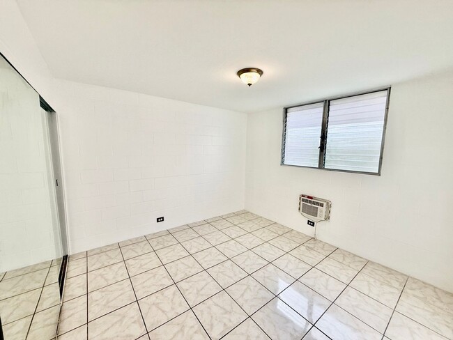 Building Photo - Ilima West Apts/2BD /1BA /1PK