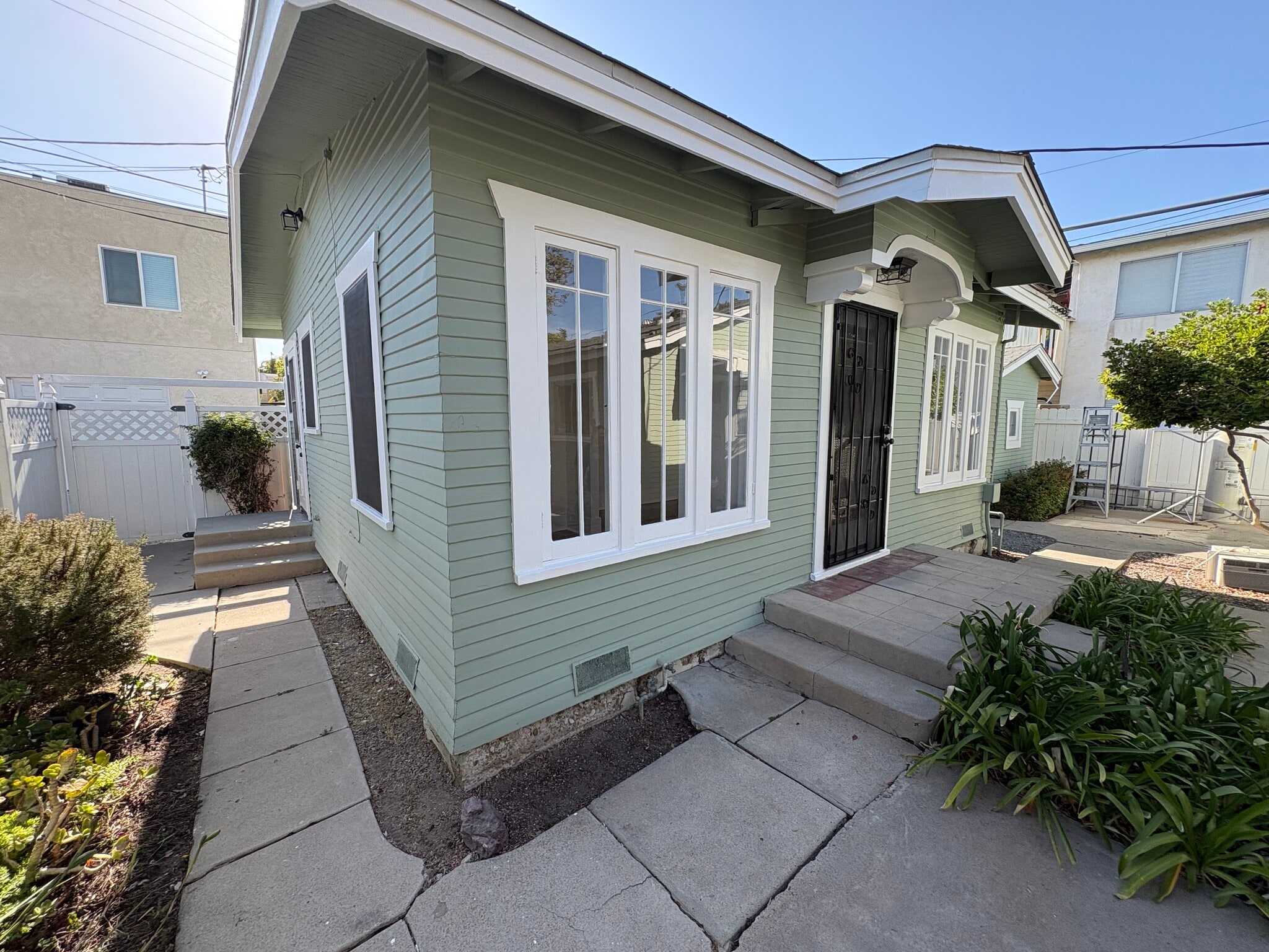 Building Photo - 4746 Idaho St