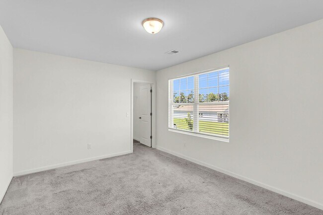 Building Photo - 424 Pender Woods Dr