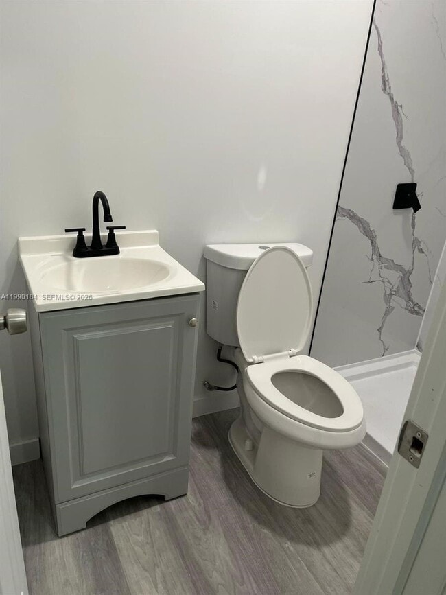 Building Photo - 555 SW 132nd Ave