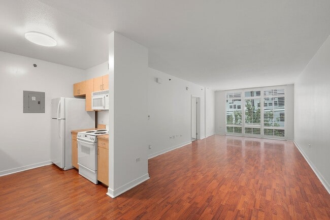 Building Photo - One Bedroom in Heart of Little Italy!