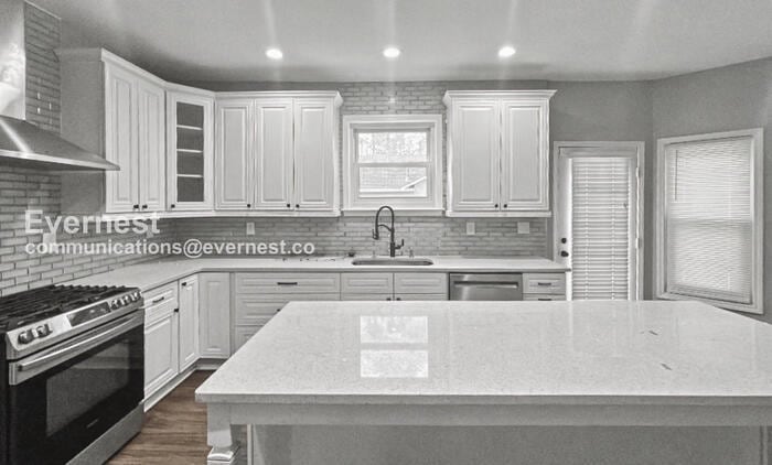 Building Photo - 4950 Saddle Bridge Ln