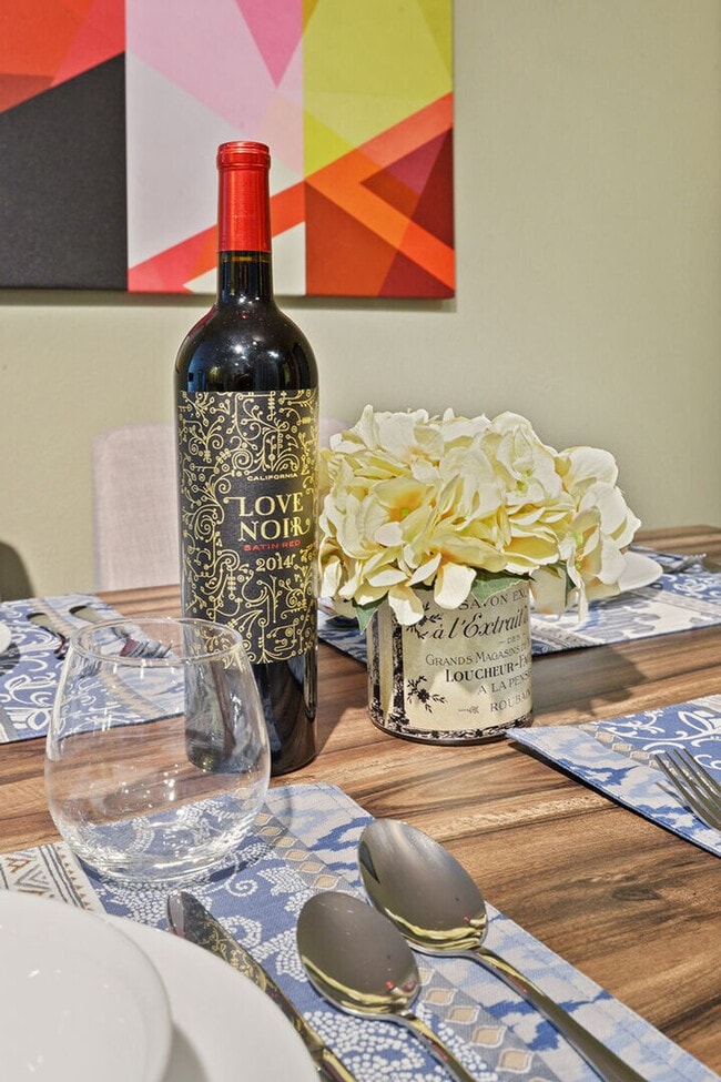 Building Photo - 1041 Constance St