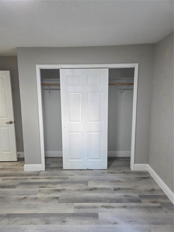 Building Photo - 9004 Tudor Dr