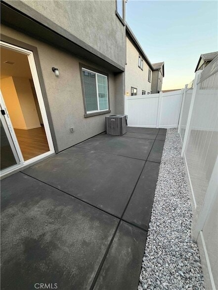 Building Photo - 32879 Manhattan Ave