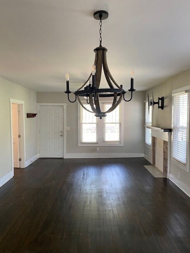 Building Photo - Cargo District home located within walking distance of Downtown Wilmington