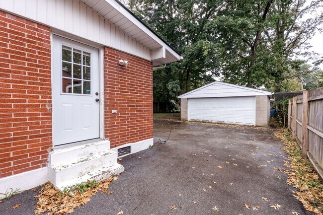 Building Photo - 7914 Edsel Ln
