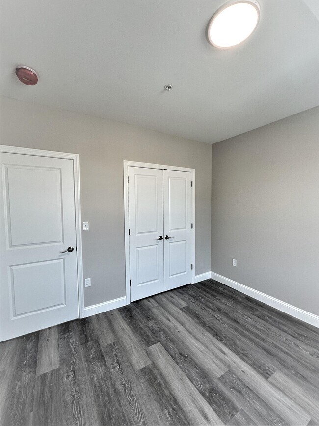 Building Photo - 530 Chestnut St