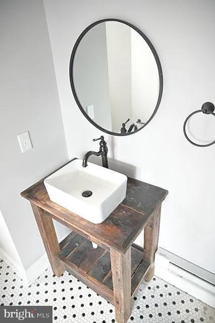 Building Photo - 4139 W Girard Ave