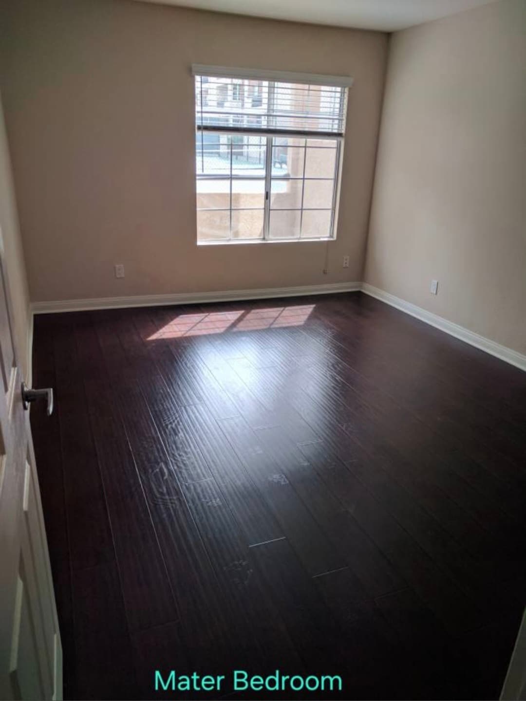 Building Photo - 5565 Canoga Ave
