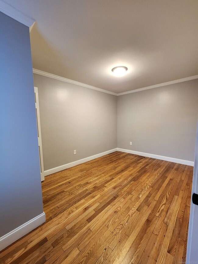 Building Photo - 782 Farmington Ave