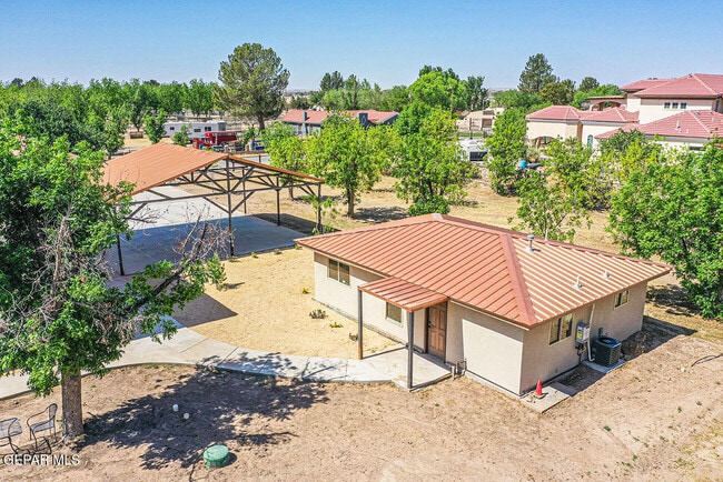 Building Photo - 137 Lanell Dr