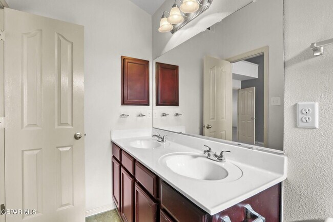 Building Photo - 14438 Miguel Terrazas Dr