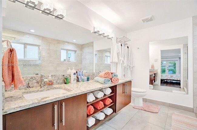 Building Photo - 17000 NW 18th Ave