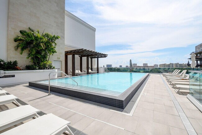 Building Photo - 200 SE Mizner Blvd