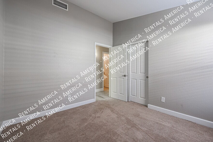 Building Photo - 3229 E Brookwood Ct