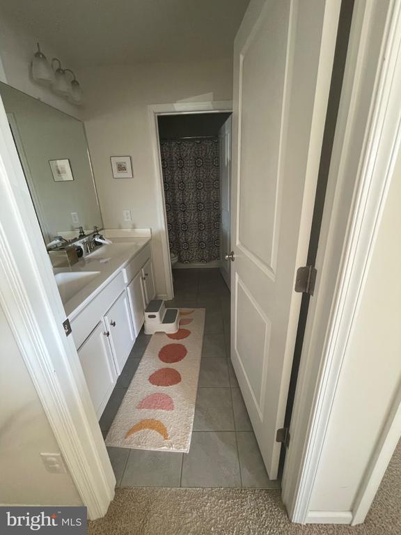 Building Photo - 226 Seven Springs Ln