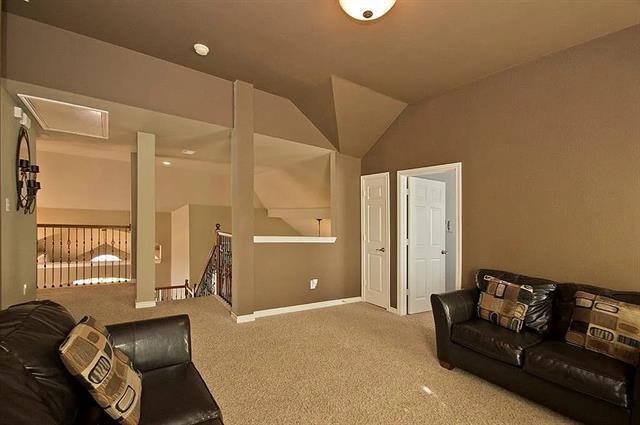 Building Photo - 10118 St Georges Dr