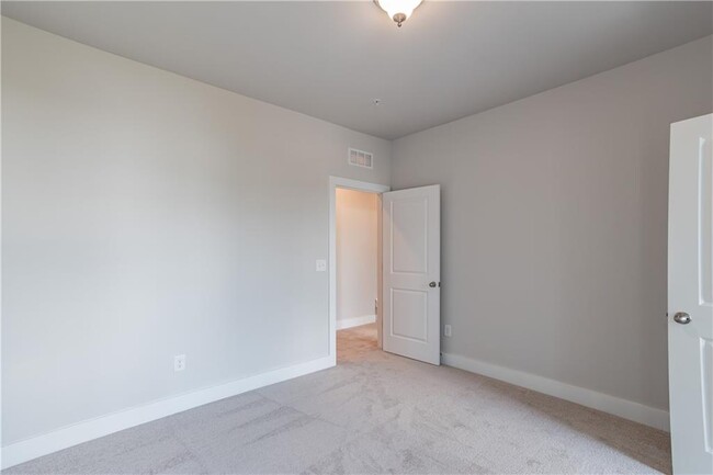 Building Photo - 1239 Waterfall Ct