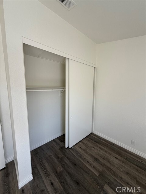 Building Photo - 9742 Willow Wood Dr