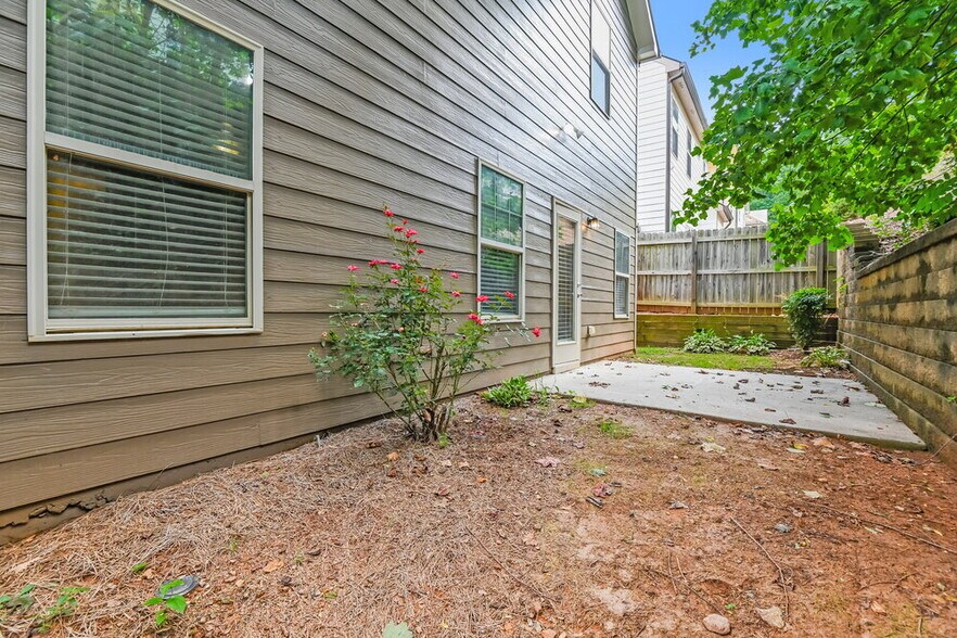 Building Photo - 522 Broughton Dr