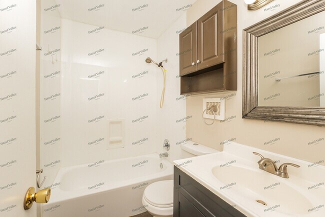 Building Photo - 4701 Norfolk Ave