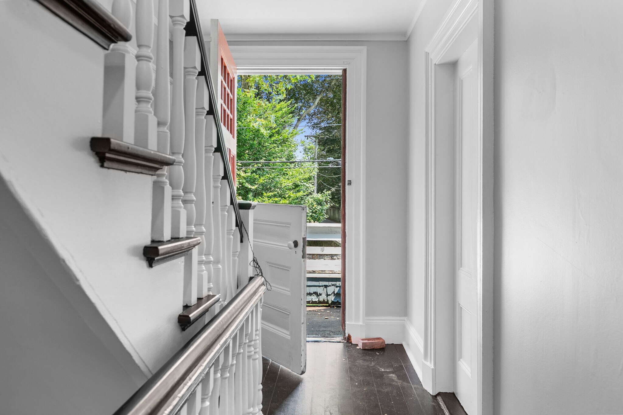 Building Photo - 501 Spring St