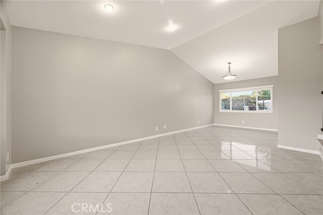 Building Photo - 20112 Divino Dr