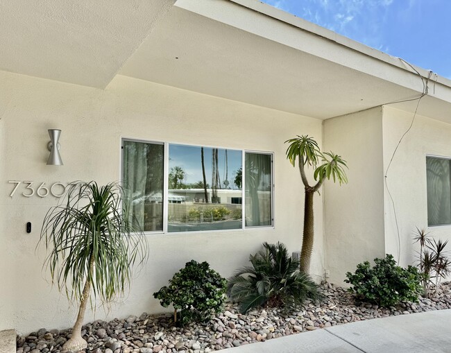 Building Photo - 73607 18th Fairway Ln