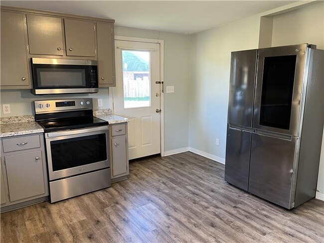 Building Photo - 14742-A South Blvd