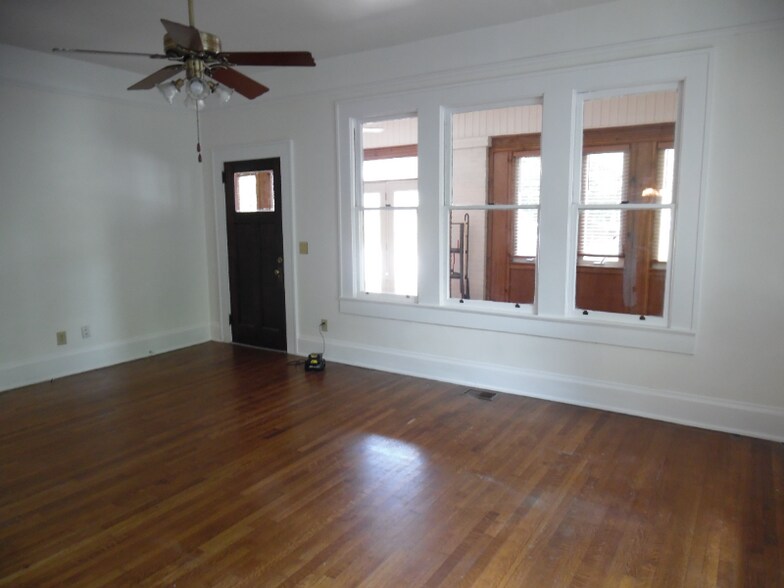 Building Photo - 1903 S-4-359