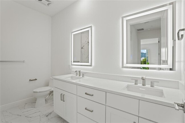 Building Photo - 600 3rd Ave S