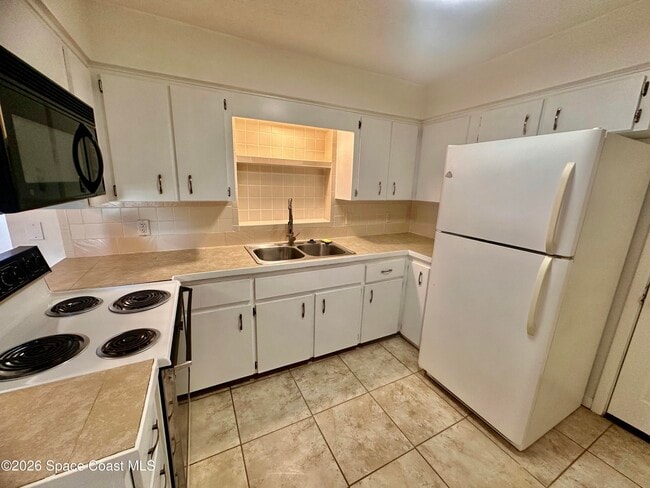 Building Photo - 2946 Matthew Dr