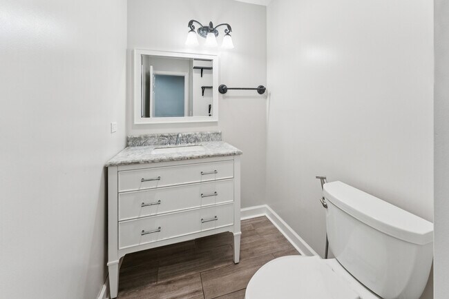 Building Photo - 310 Spring Creek Cir