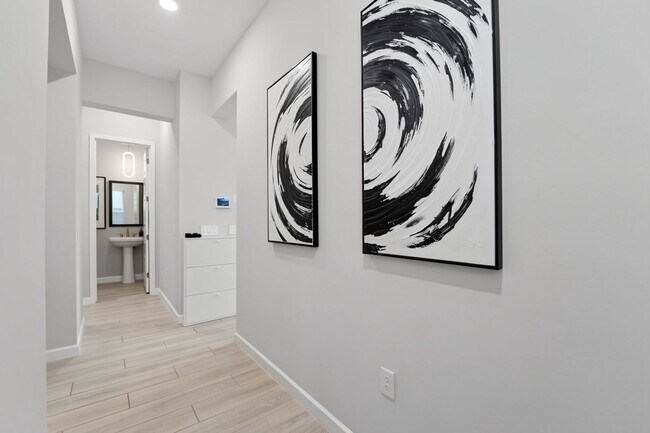 Building Photo - Professionally Designed, Fully Furnished townhome on one of Arabella’s Premium Lots | Scottsdale’...