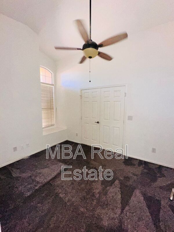 Building Photo - 4463 E South Fork Dr