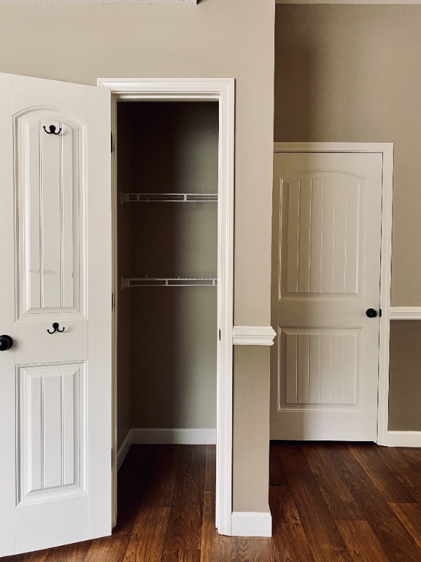 Building Photo - 938 S Mossy Rock Rd