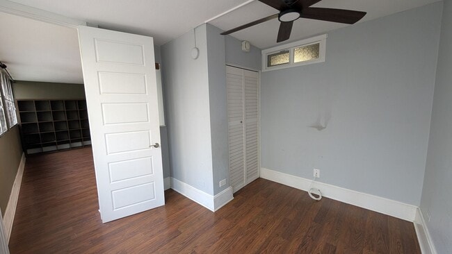 Building Photo - 1 Bed 1 Bath with Den at Waikiki Imperial Apt.