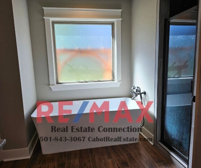 Building Photo - Sorry No Smoking and Pets Permitted with R...