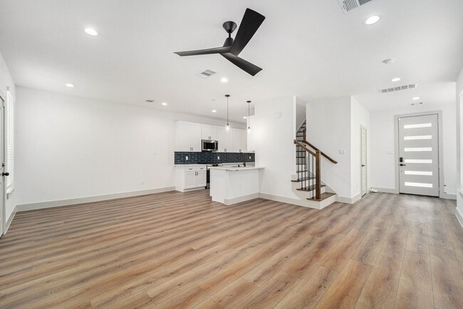 Building Photo - 6425 Anderson Rd