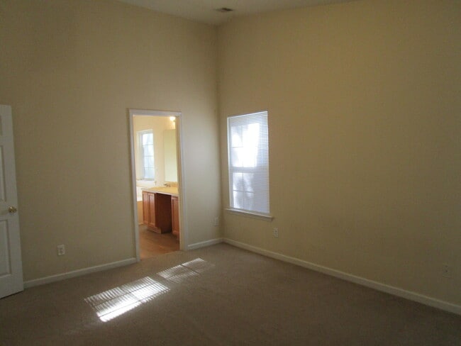 Building Photo - 1350 Monterey Dr