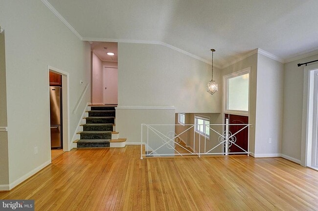 Building Photo - 6306 Rockhurst Rd