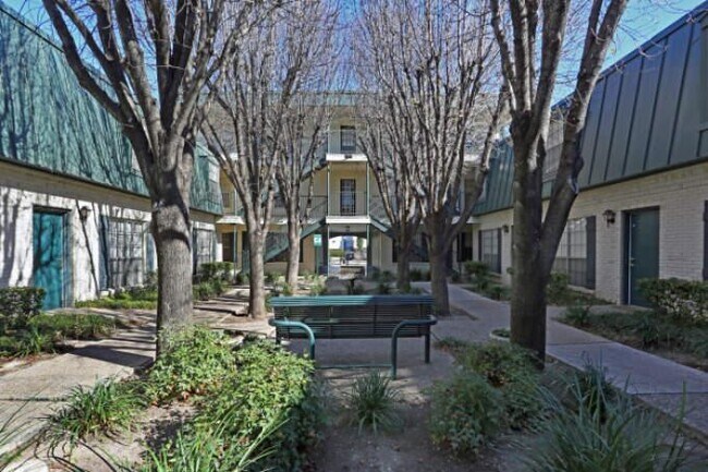 Building Photo - 1 bedroom in Austin TX 78752