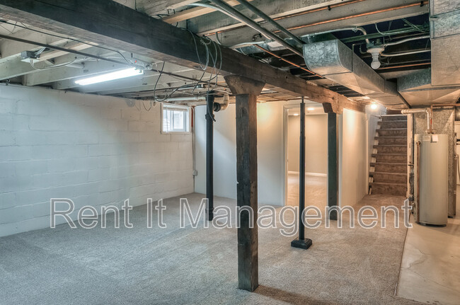 Building Photo - 4389 Mason St