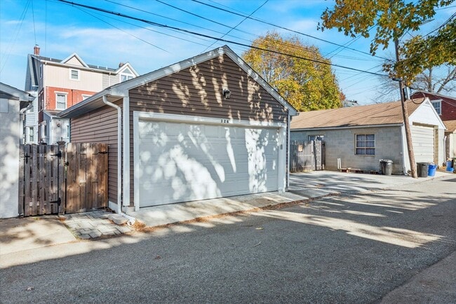 Building Photo - COMING SOON!  Charming Updated Twin in Wes...