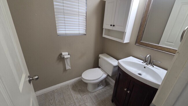 Building Photo - Beautiful 3/2.5 Townhome "Ke Noho Kai" at Ocean Pointe