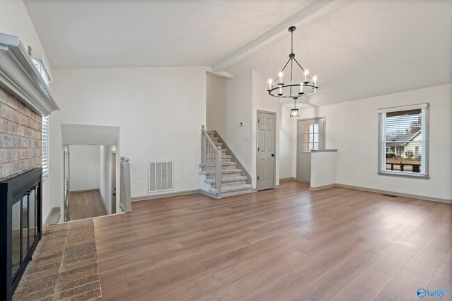 Building Photo - 220 Andra St